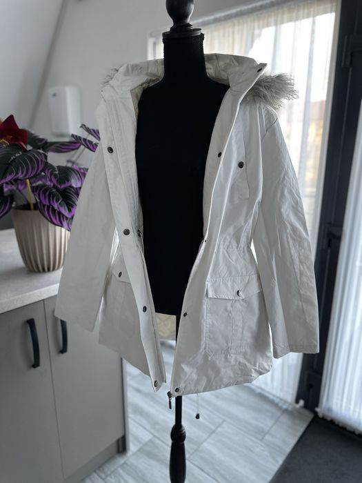 Geaca dama noua alba