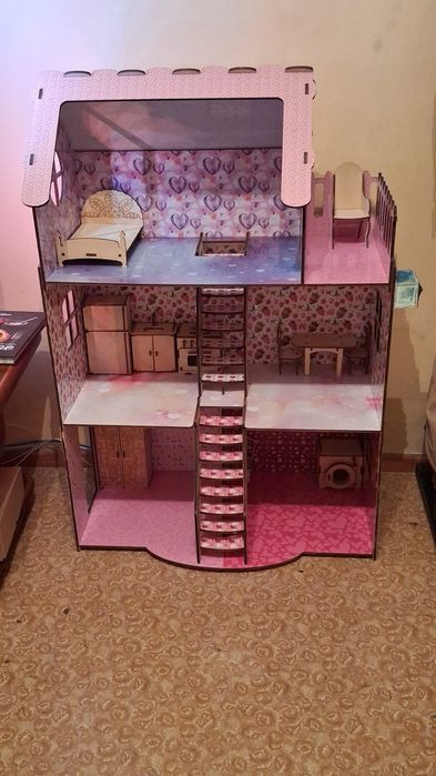 Продам детский, игрушечный домик.