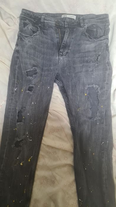 Vând Blugi Zara noi