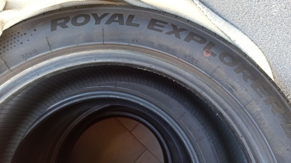 Set 4 anvelope Royal Black 215/55ZR18
