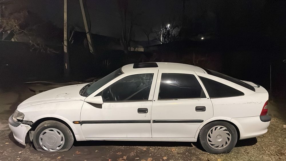 Opel Vectra B бешка