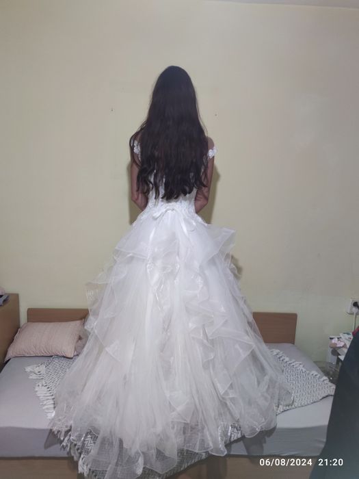 Булчинска рокля, нова