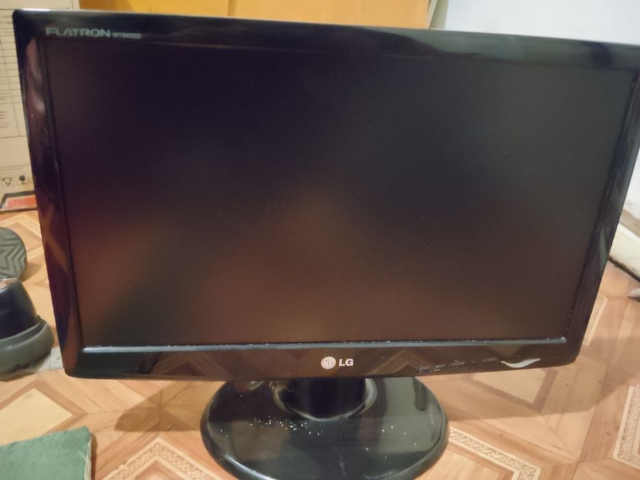 Монитор LG "18,5"
