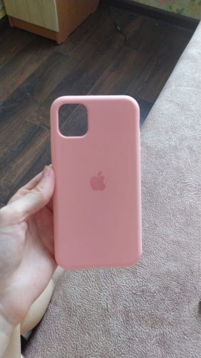 Чехлы на айфон 11