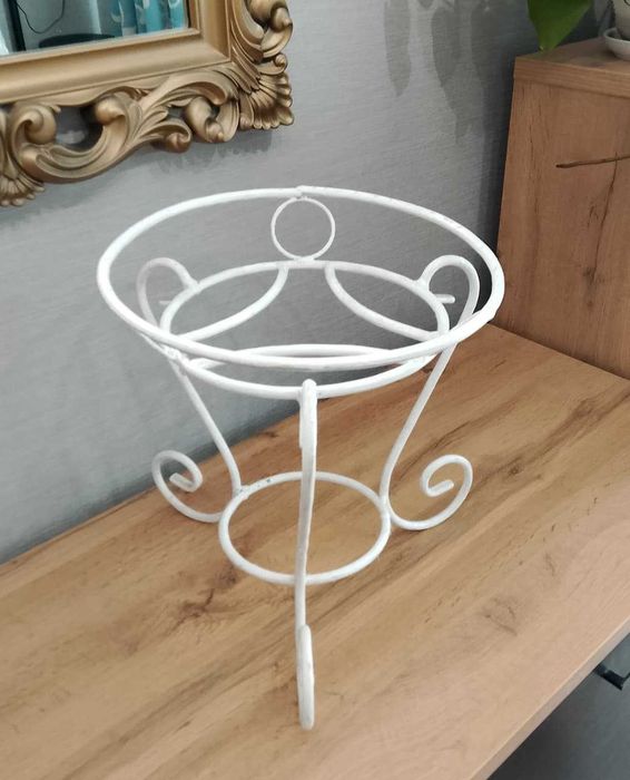 Подставка для растений