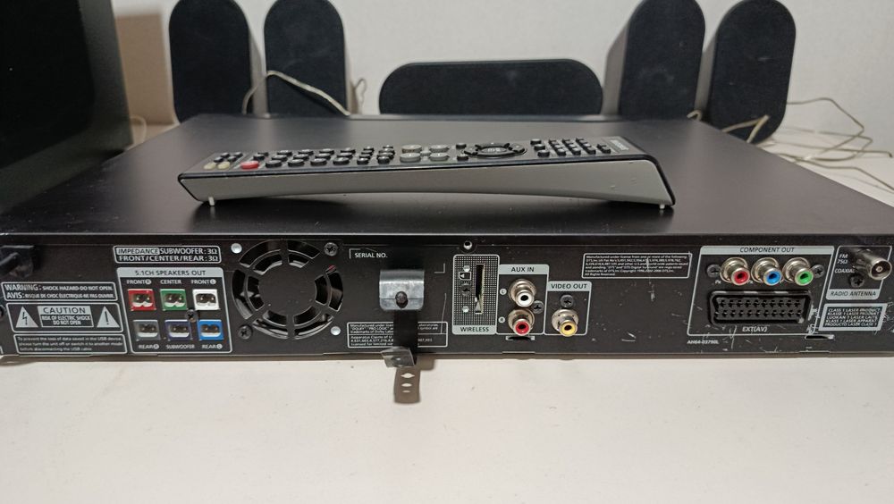 Домашный кинотеатр Samsung HT-X20  в отличном состоянии