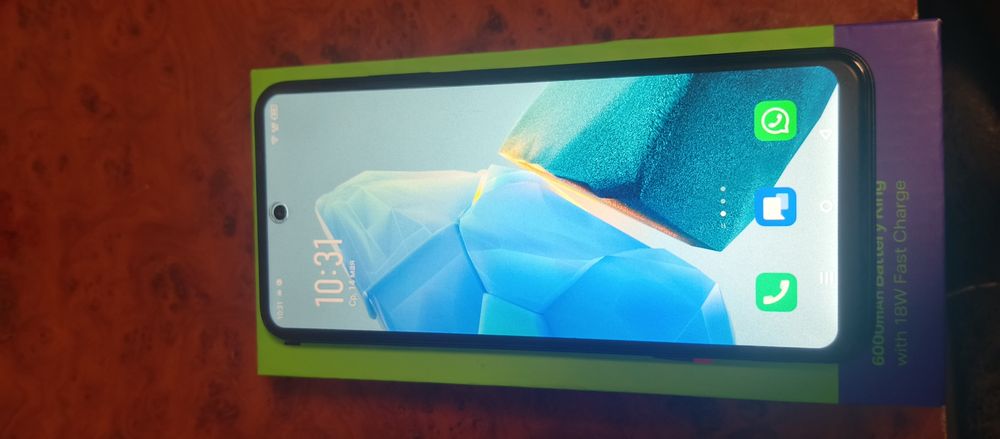 Infinix hot 30play sotiladi, yaxshi holatda