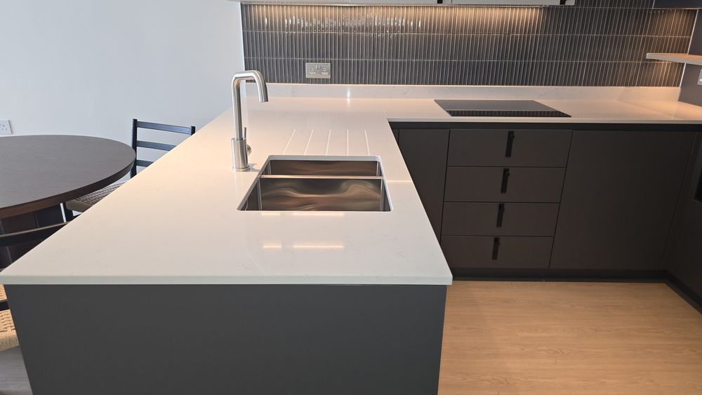 Mobilă la comandă! Montaj profesional! Design exclusivist!
