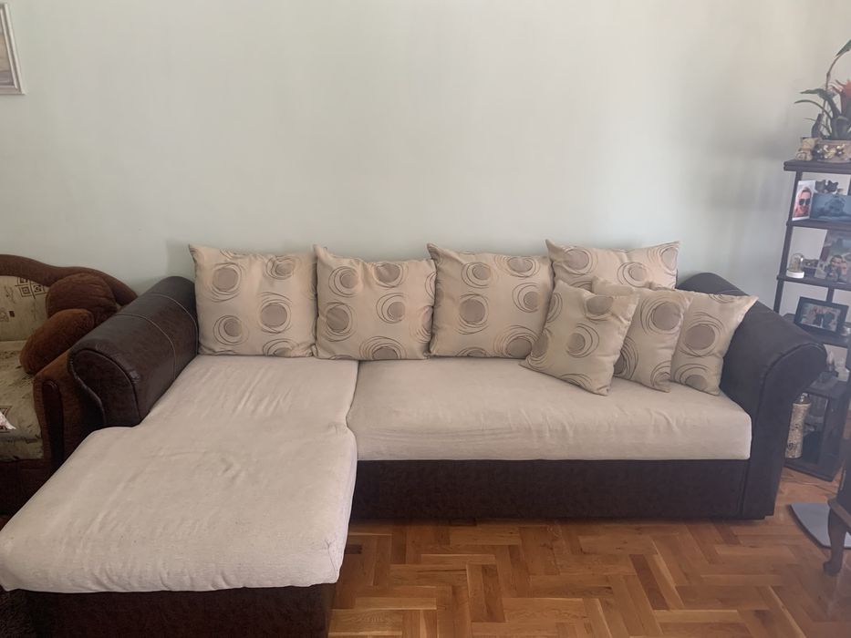 Ъглов диван с ракла