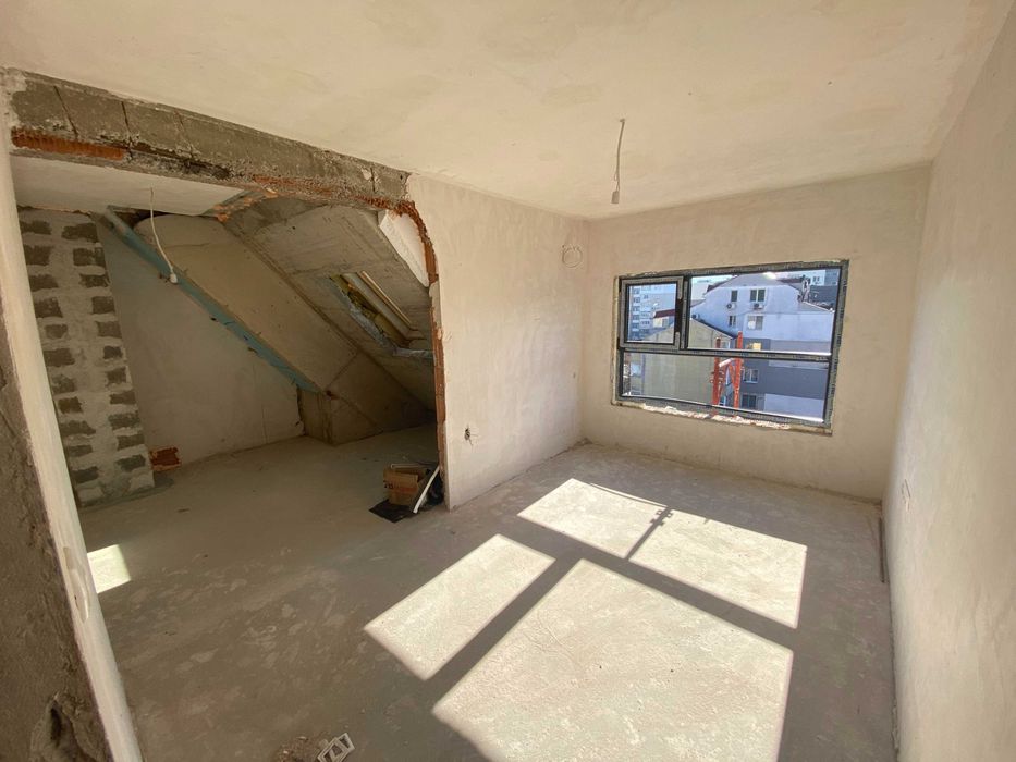 Продава се Двустаен апартамент в Пловдив, Кючук Париж - 70 кв.м за 1094 €/кв.м - Снимка #4