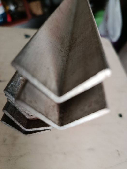 Алюминиевый уголок