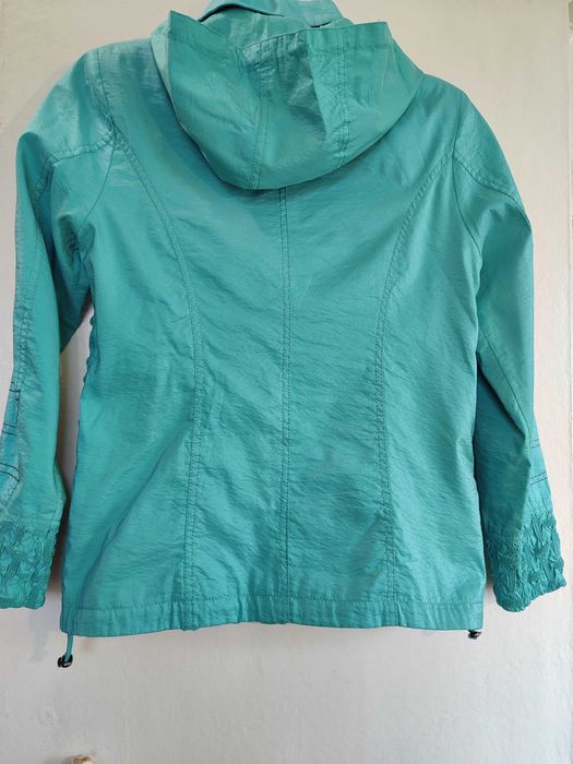 Продам ветровки и джинсовки