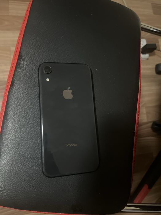 iphone xr.