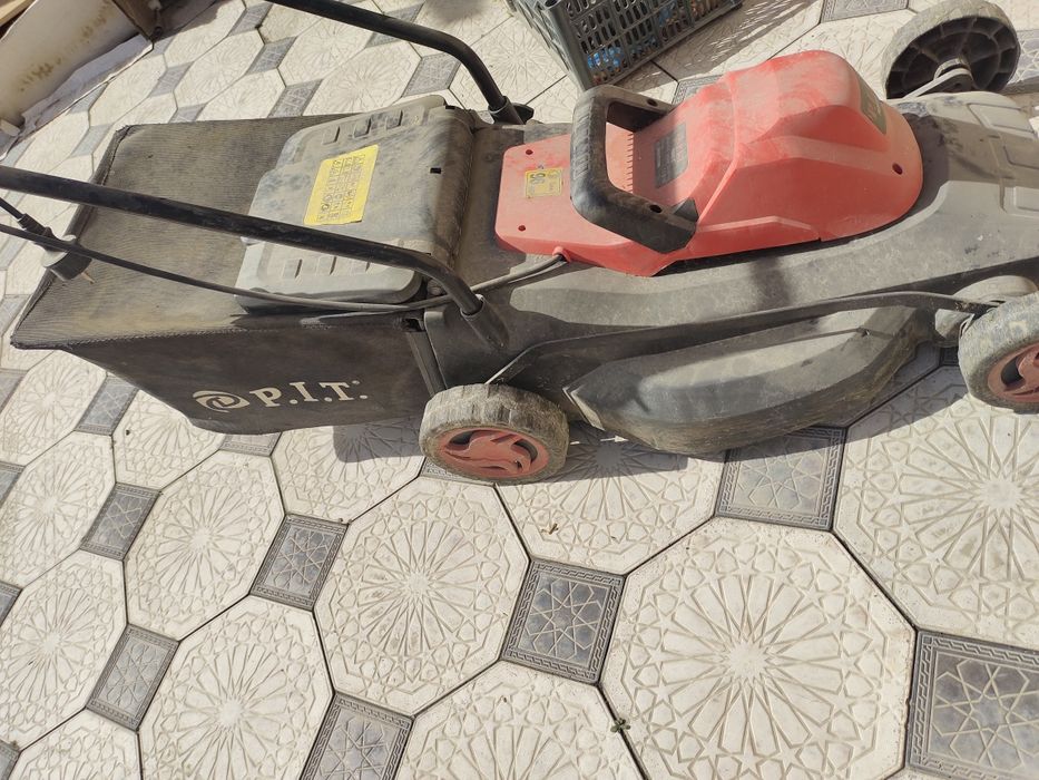 Газонокосилка на запчасти