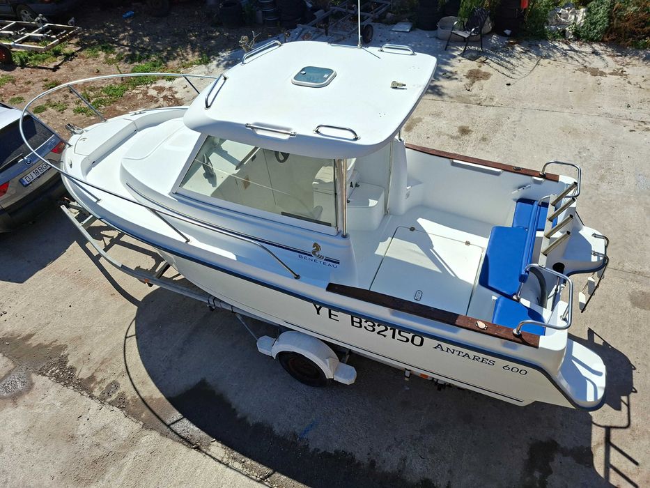 Beneteau Antares 600 Pilothouse