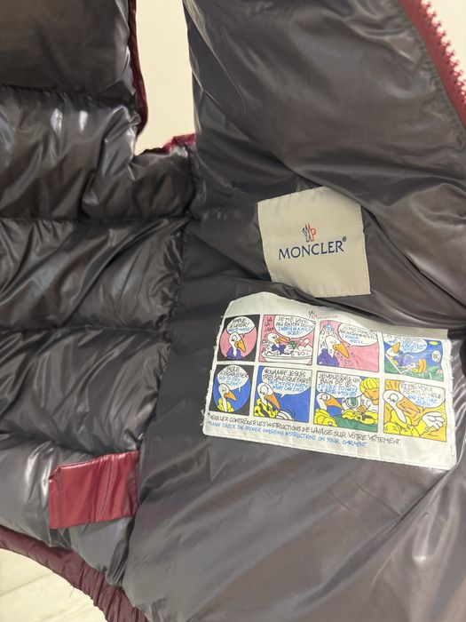 Moncler жилет.