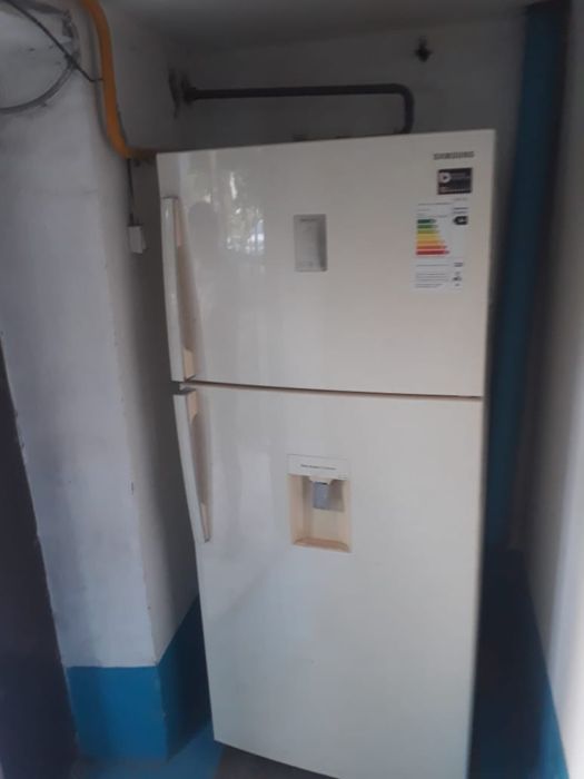 Холодильник сатылады