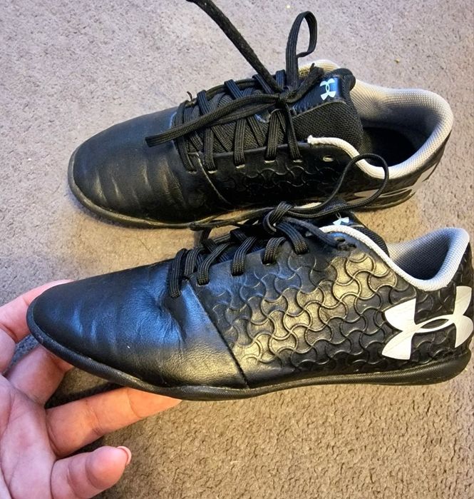 Adidasi fotbal  copii