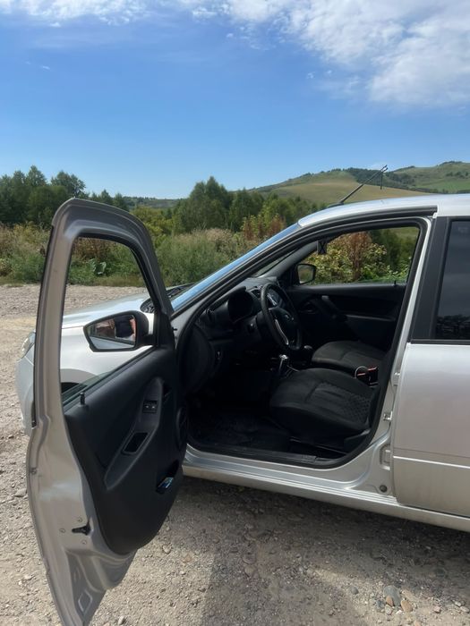 Продам автомобиль Lada Granta