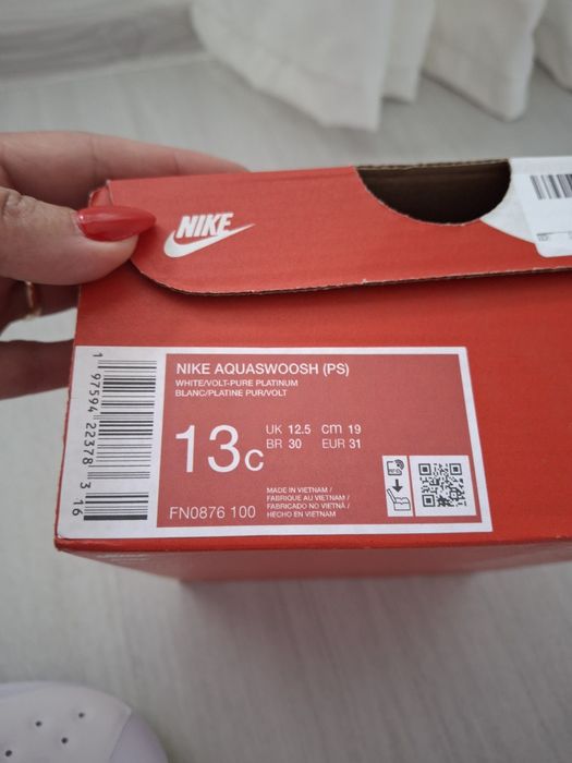 Чисто нови сабо Nike