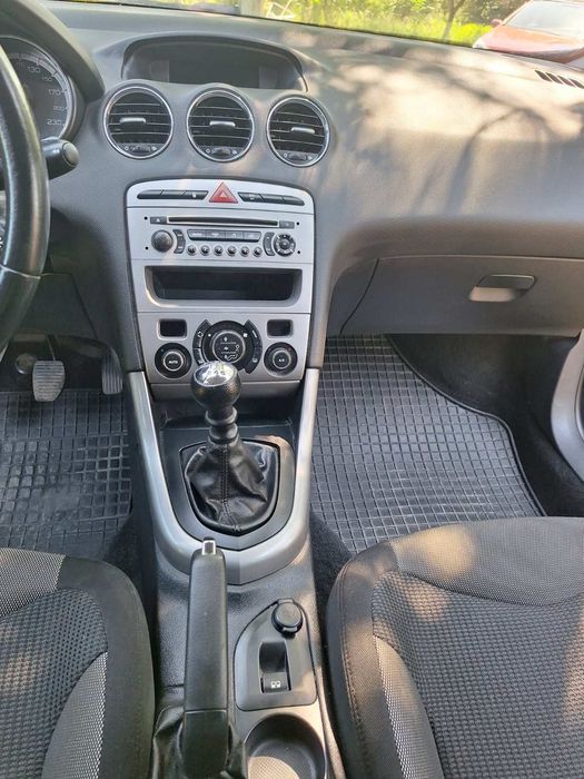 Продавам Peugeot 308 SW, 2012г.