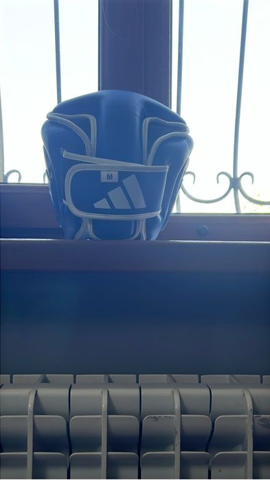 Шлем ориг адидас