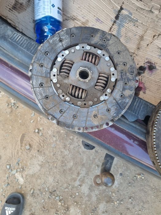 Продам запчасти на ауди