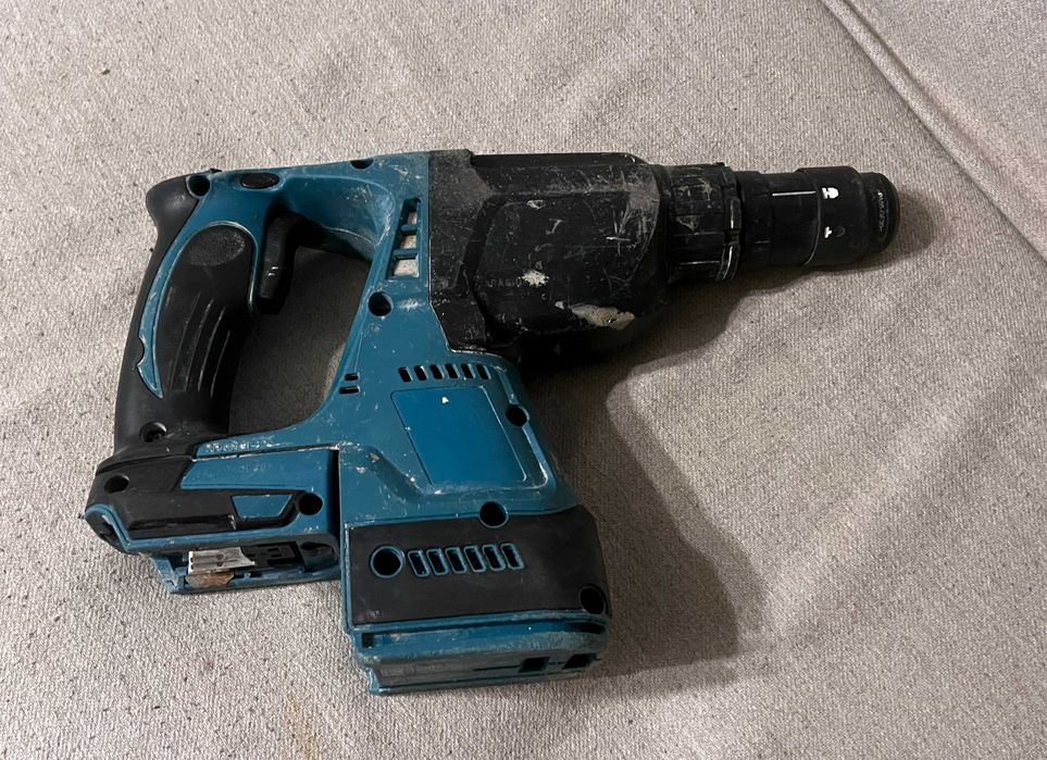 Makita DHR243 18V Brushless SDS Plus rotopercutor profesional