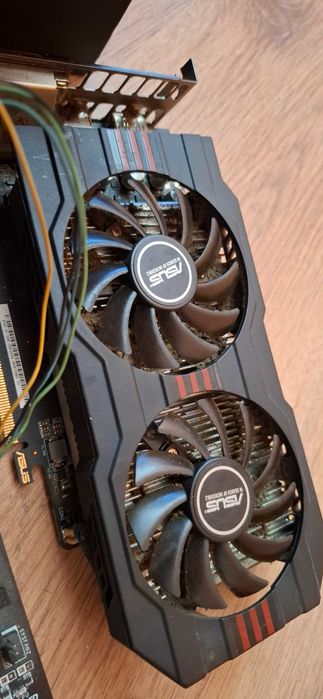 PC- настолен компютър използван основно за гейминг