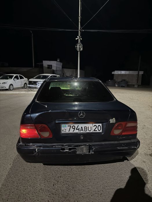 Mercedes-Benz E280 W210 2,8 автомат