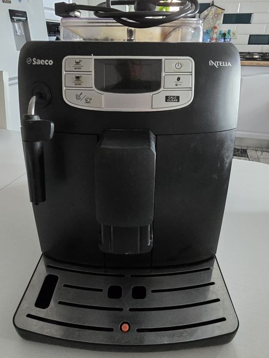 Vand espressor automat Saeco Intelia adus din Austria