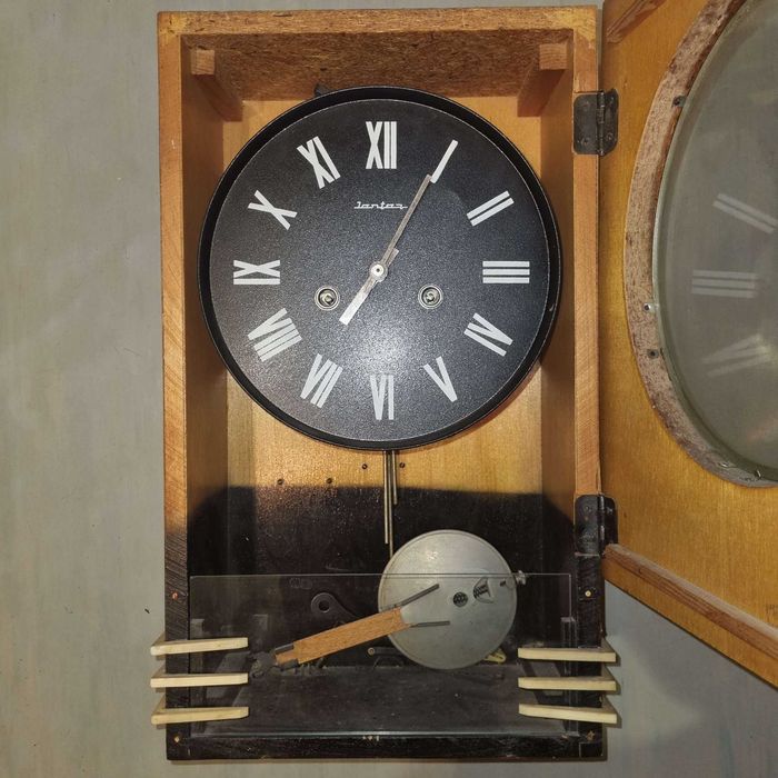 Настенные часы Янтарь с боем