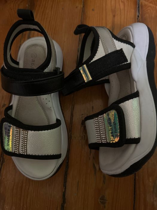 Обувь на девочку