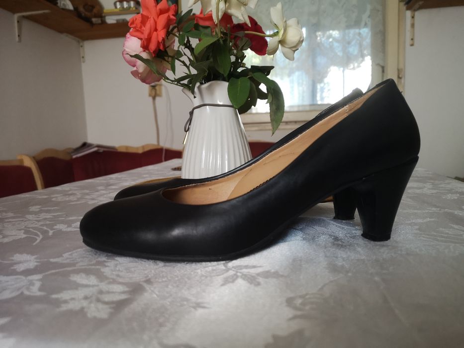 Pantofi damă eleganți