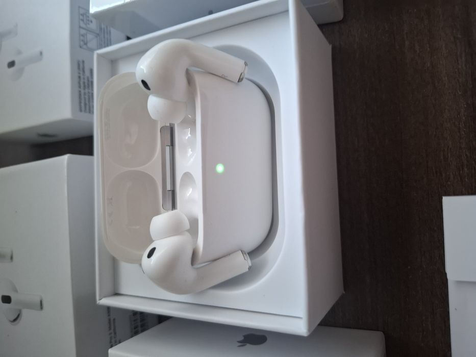 Слушалки airpods 3 и 4