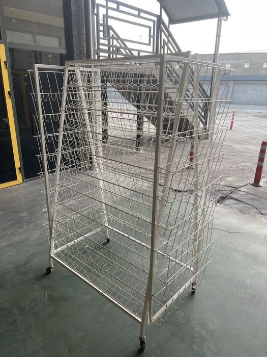 Железный универсальный-многофункциональный стенд на колесиках