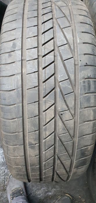 Гуми 2бр 245/40/20 -1бр - 115лв