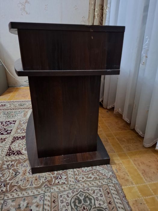 Тумба под телевизор / ТВ-столик