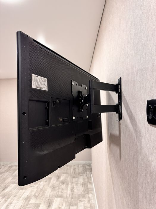 Прродам телевизор диагональ 40