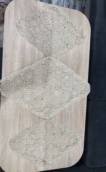 Ръчно плетени карета за маса