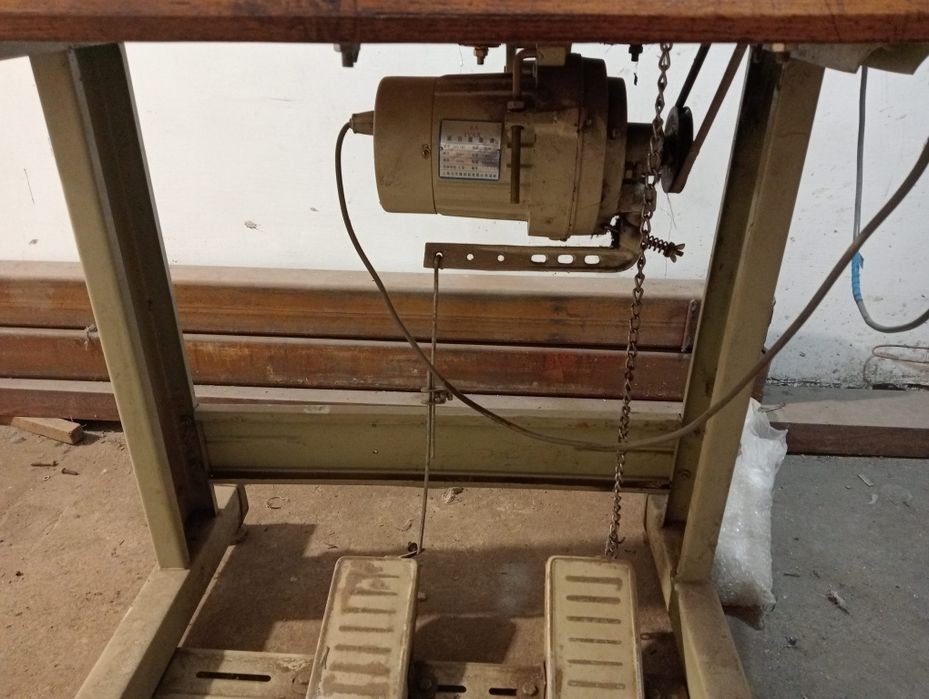 Швейный сторон Оверлок