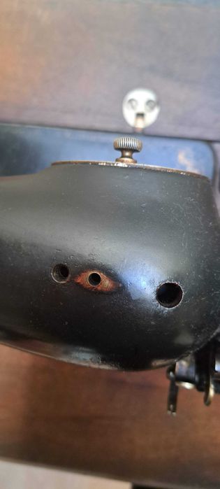 Антична шевна машина Haid & Neu от фабриката в Karlsruhe