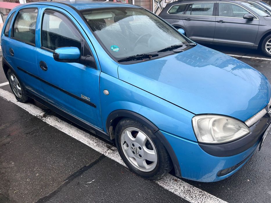 Vand Opel corsa 1.2 benzina