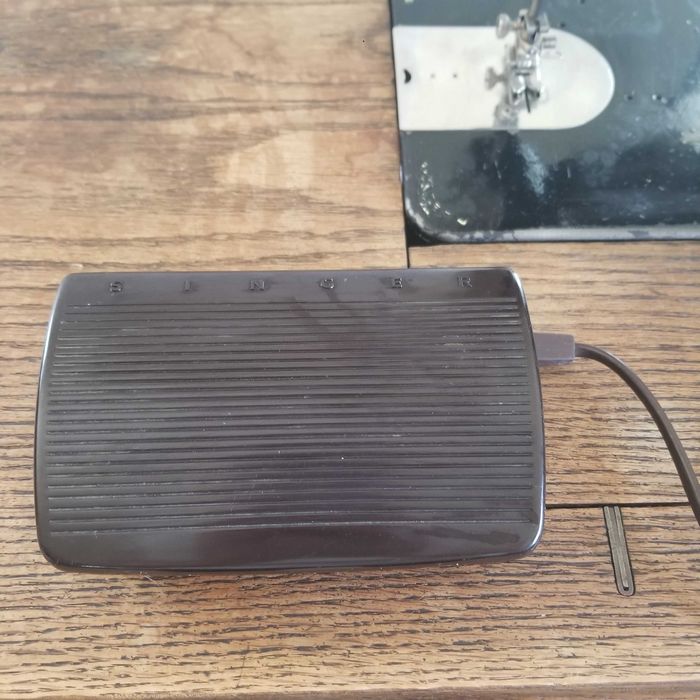 Mașină de cusut Singer 15K (~1924) + Motor electric original