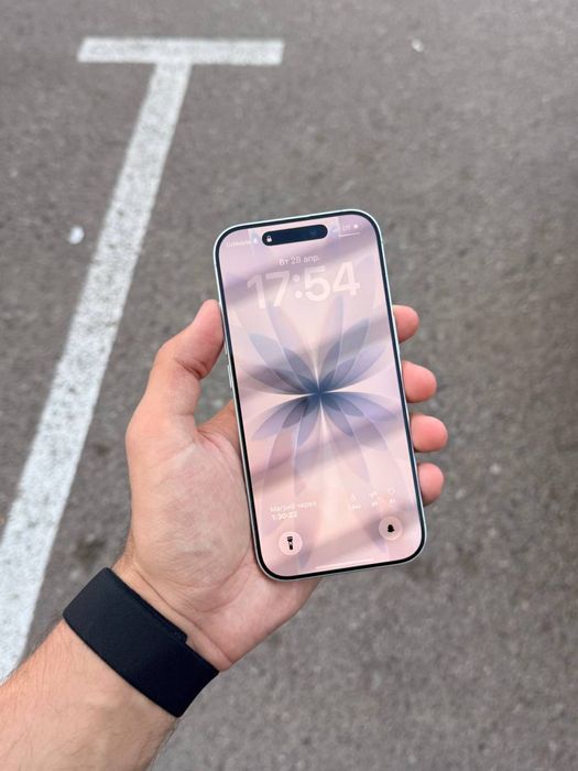 iPhone 17 256 gb white