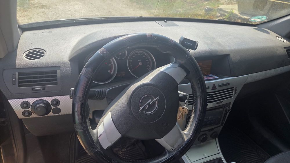 Vand opel astra h 1.9 cdti an 2005 citit descrierea cu atentie