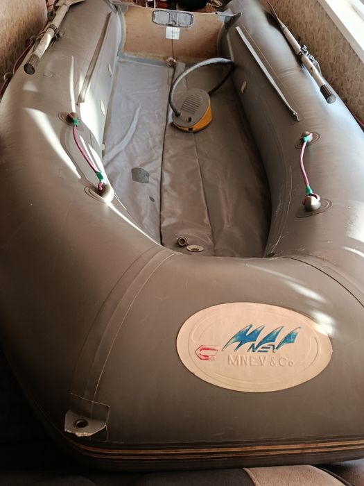 Лодка Кайман 360