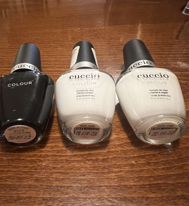 Cuccio лакове