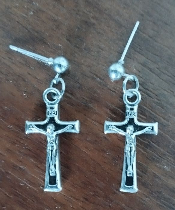 Бижутерия серёжки.