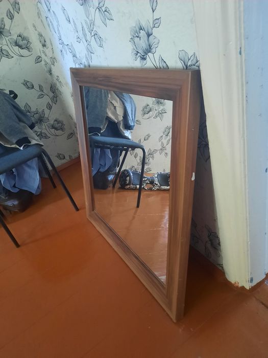 Продается зеркало